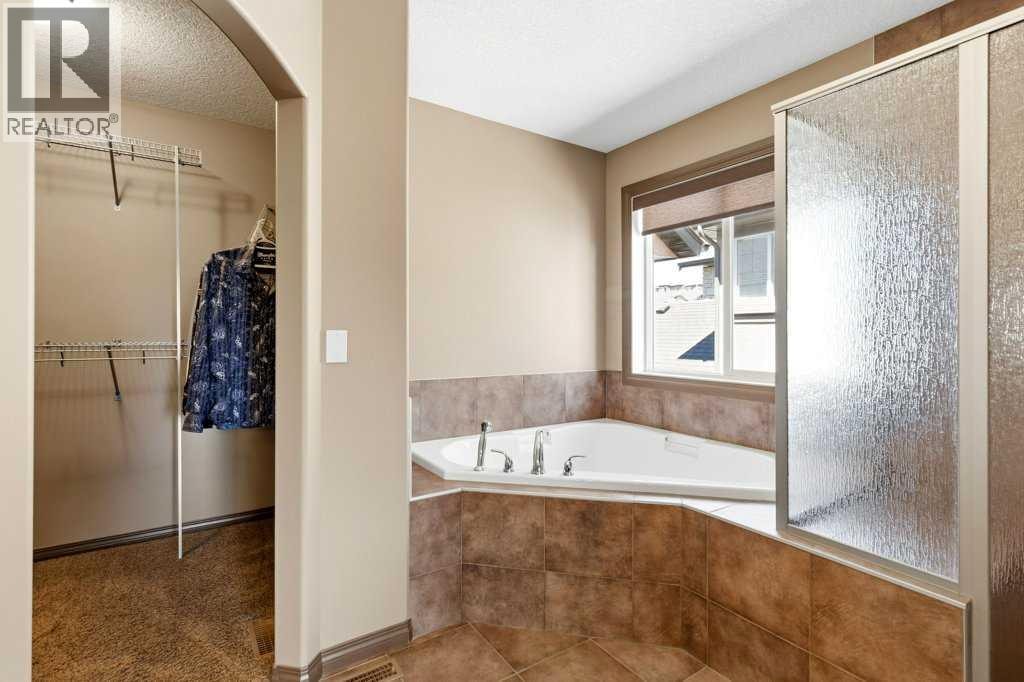 23 Aspen Stone Crescent SW — photo 25