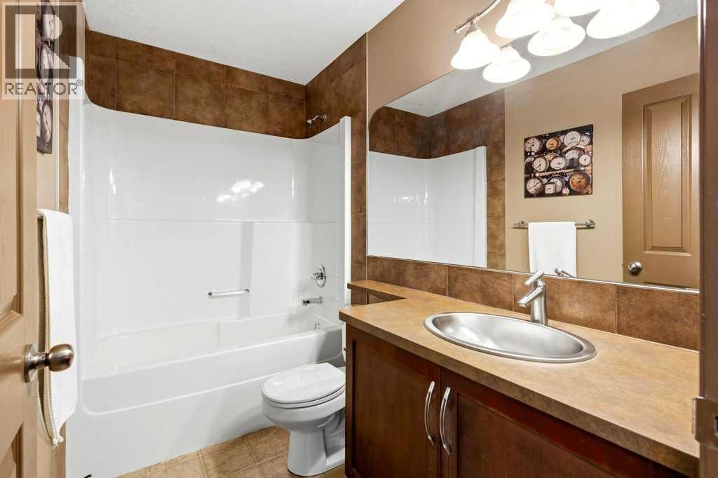 23 Aspen Stone Crescent SW — photo 31
