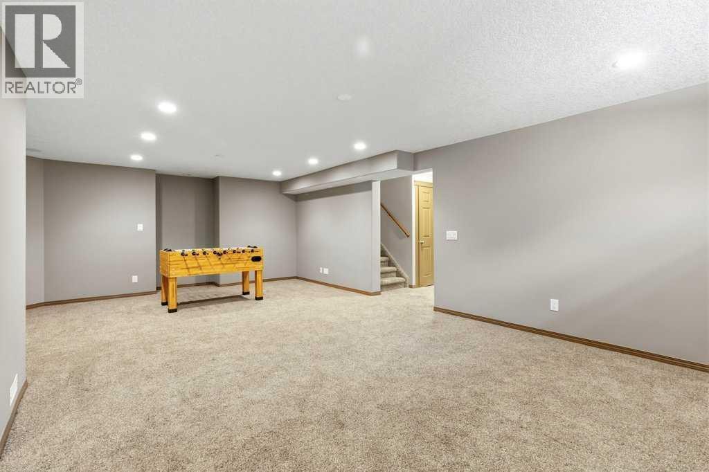23 Aspen Stone Crescent SW — photo 36