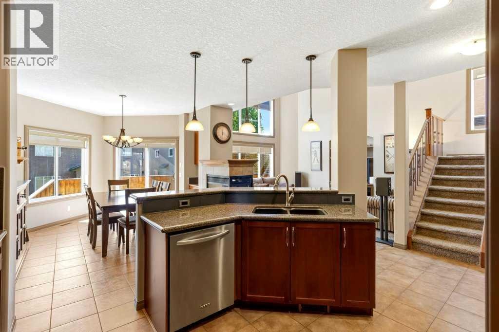 23 Aspen Stone Crescent SW — photo 17