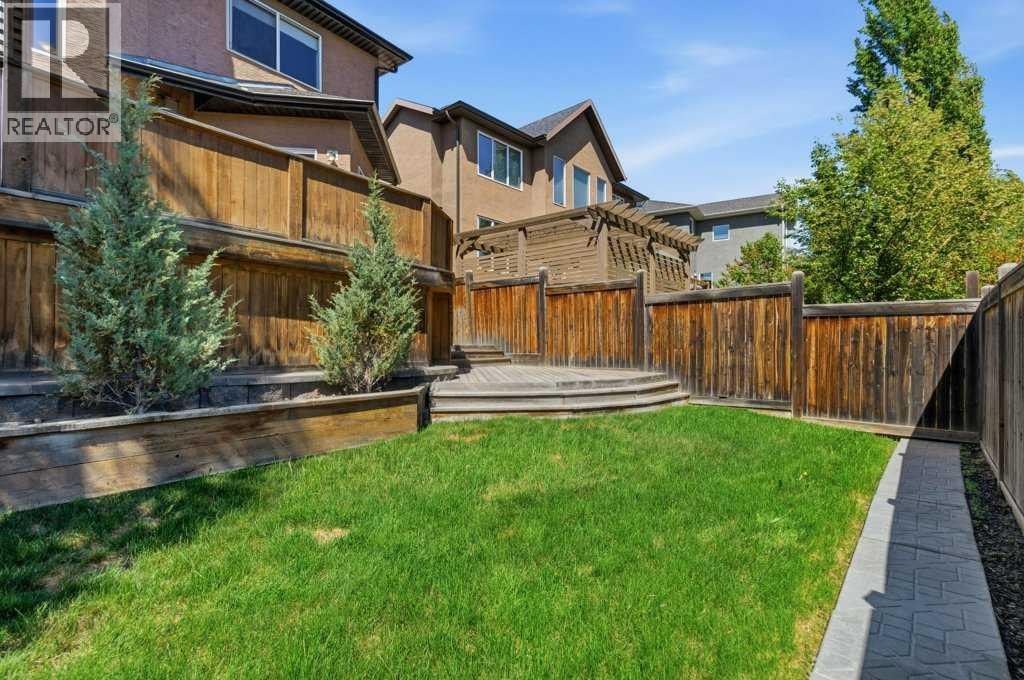 23 Aspen Stone Crescent SW — photo 41