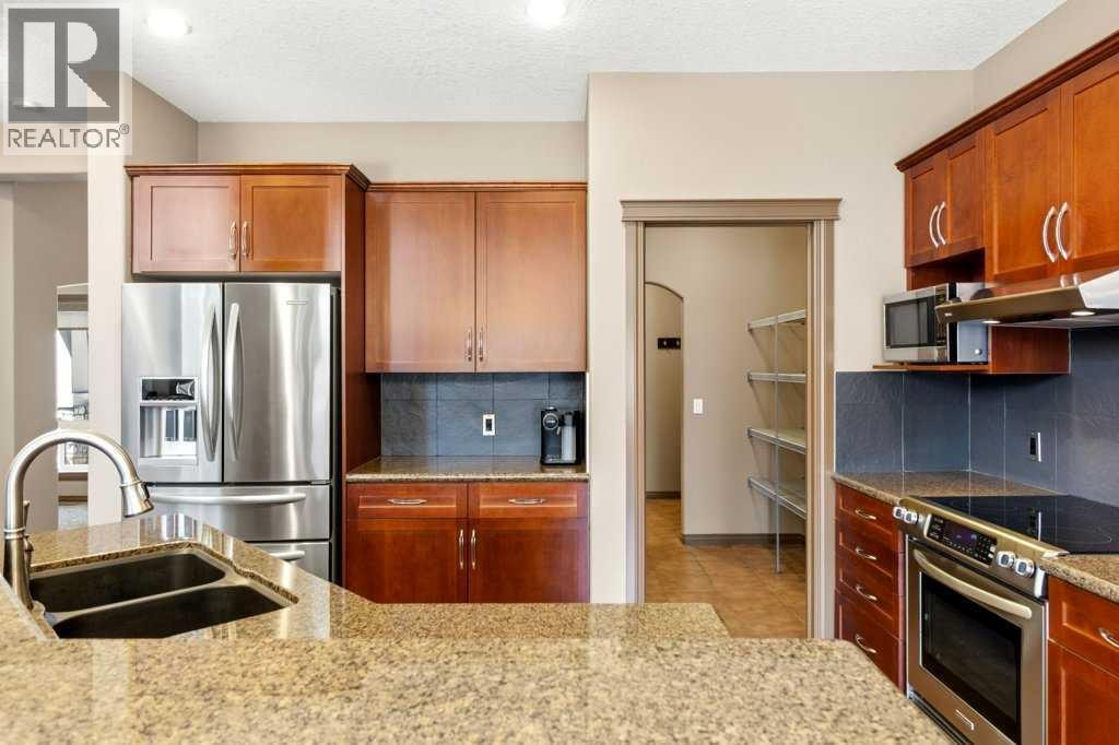 23 Aspen Stone Crescent SW — photo 16