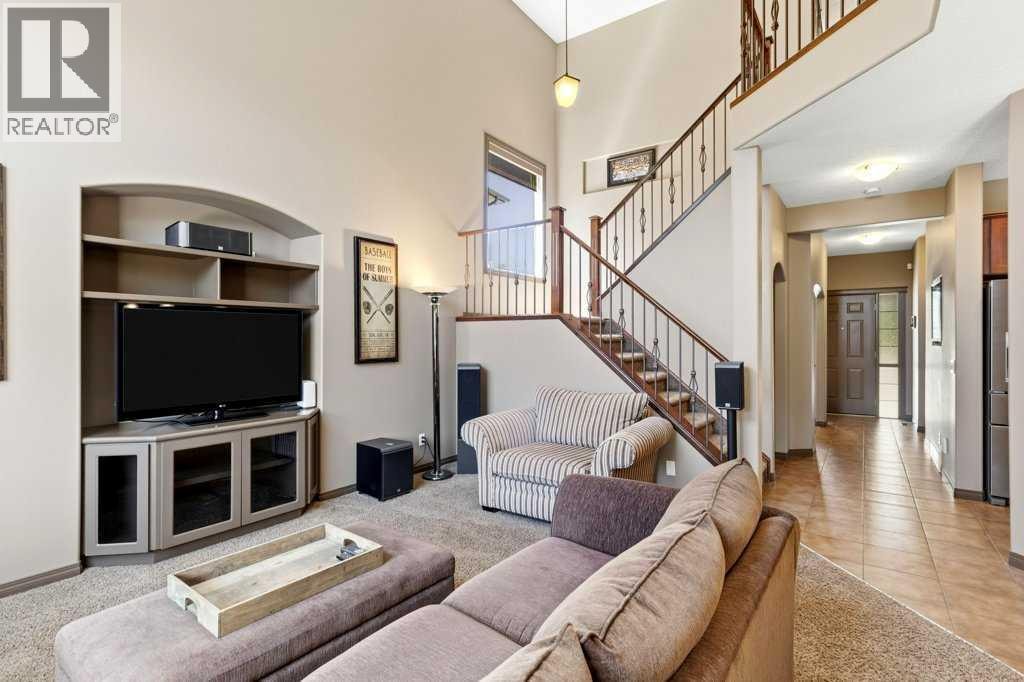 23 Aspen Stone Crescent SW — photo 7