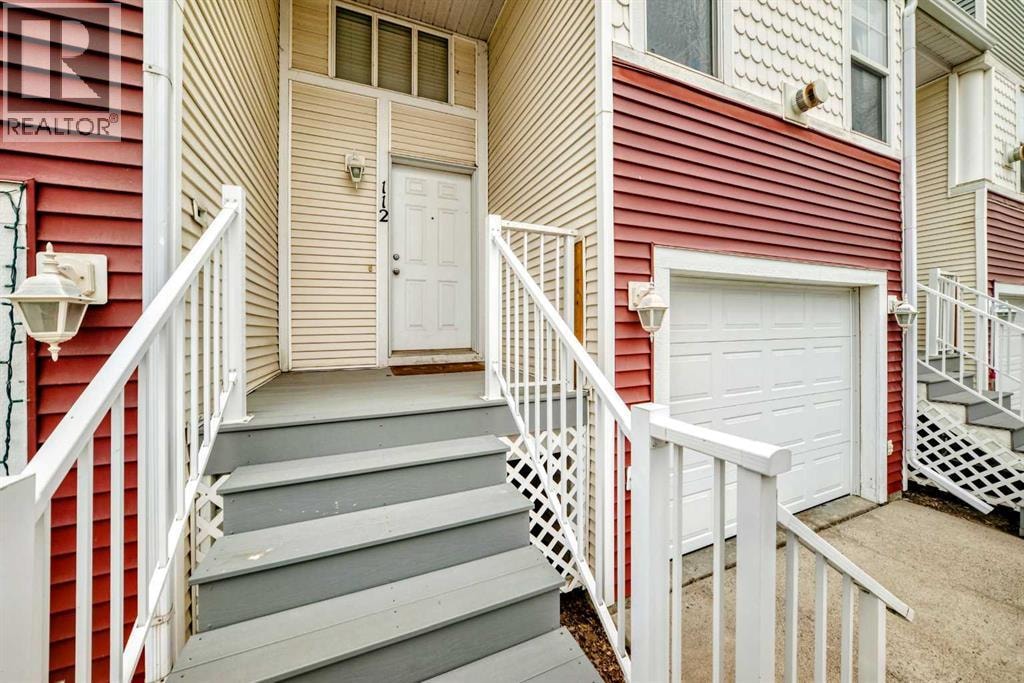112 Country Village Cape NE — photo 2