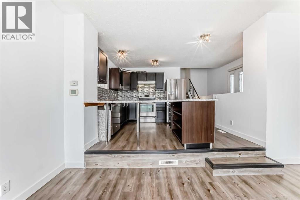 323 Falwood Way NE — photo 4