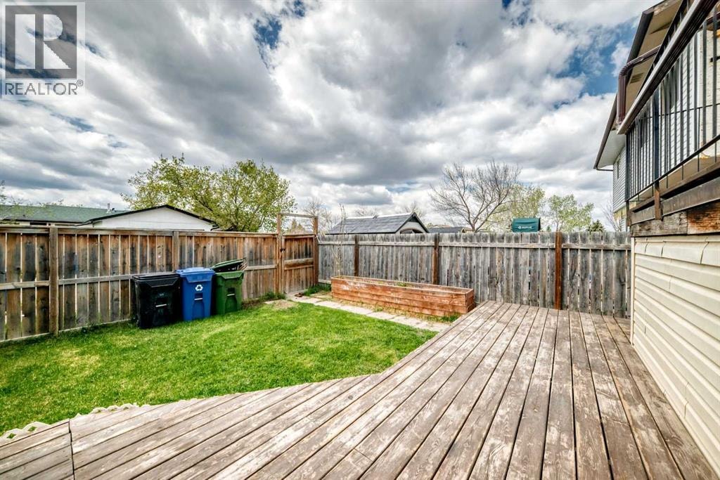 323 Falwood Way NE — photo 32