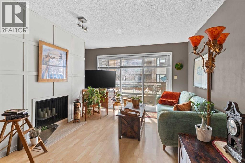 201, 3719C 49 Street NW — photo 9
