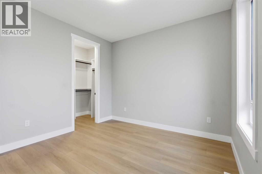 1636 19 Avenue NW — photo 15