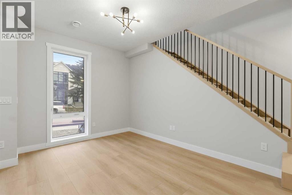 1636 19 Avenue NW — photo 8