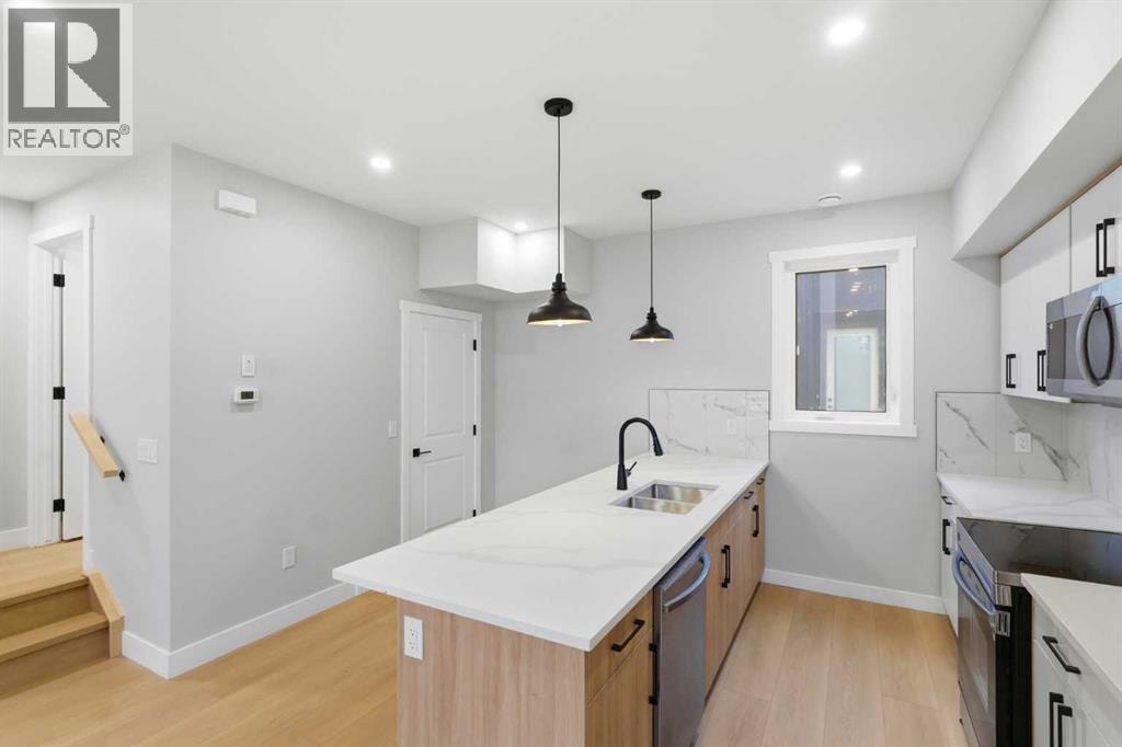 1636 19 Avenue NW — photo 9