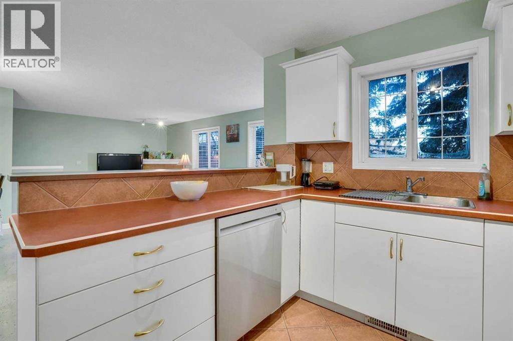 118, 1409 Centre A Street NE — photo 8