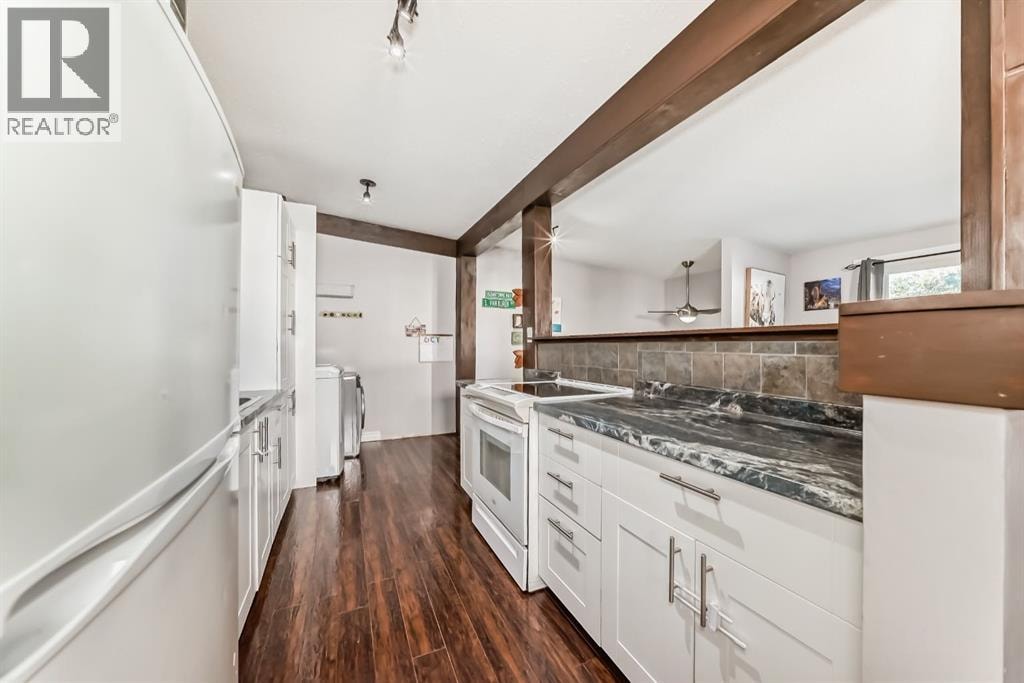 724D Raynard Crescent SE — photo 6