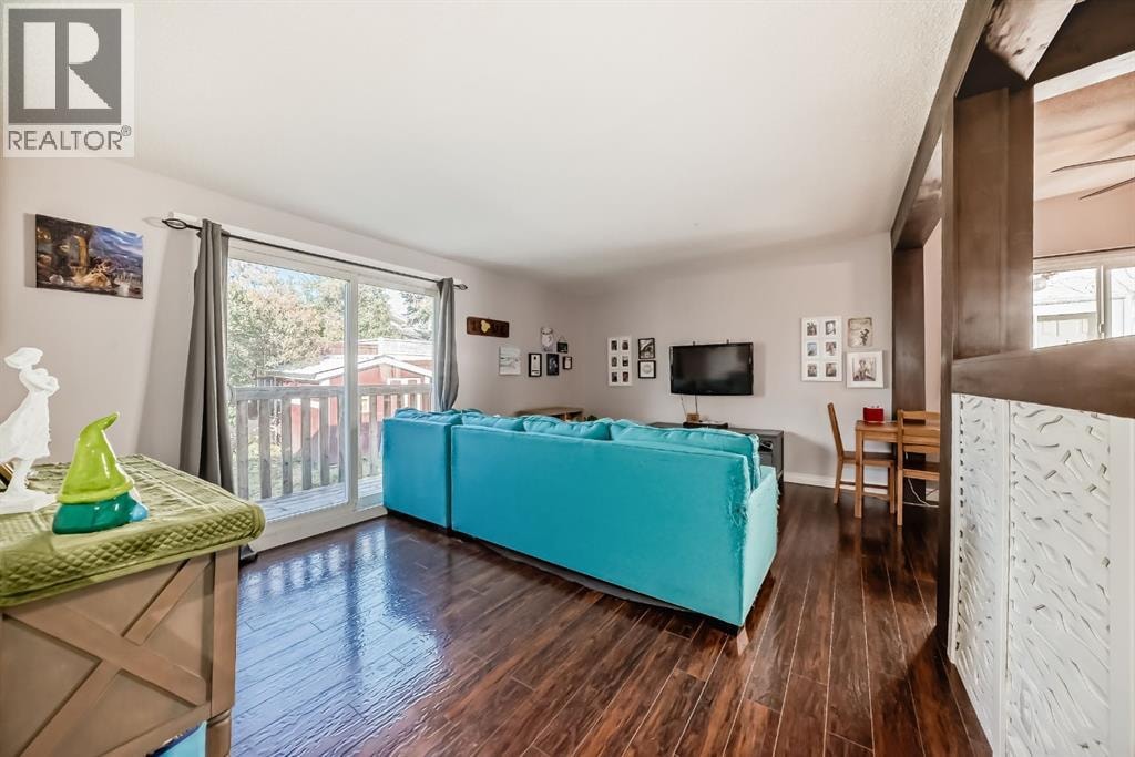 724D Raynard Crescent SE — photo 10