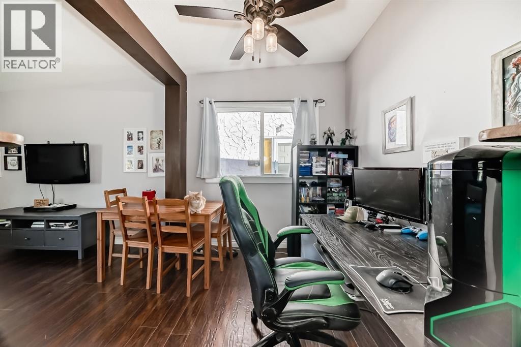 724D Raynard Crescent SE — photo 9