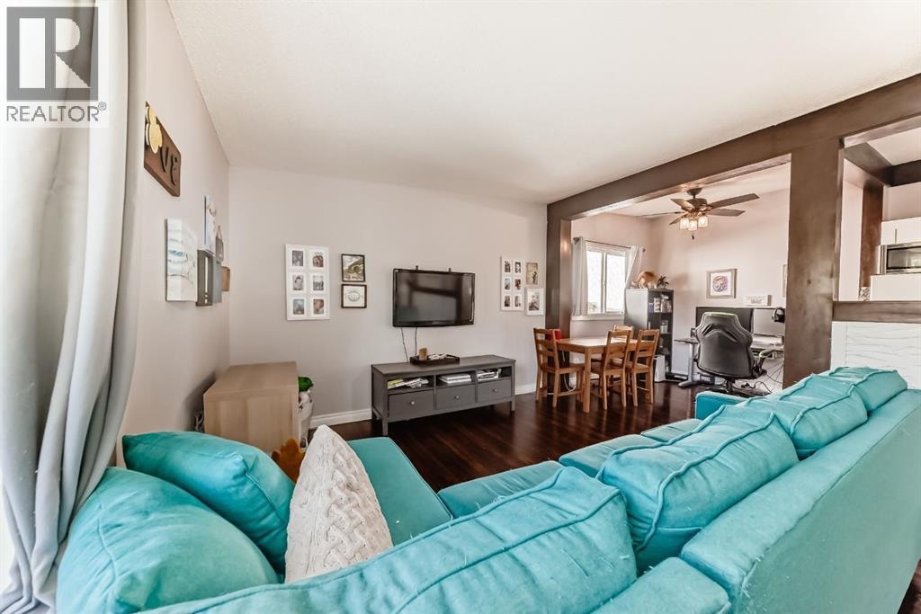 724D Raynard Crescent SE — photo 14