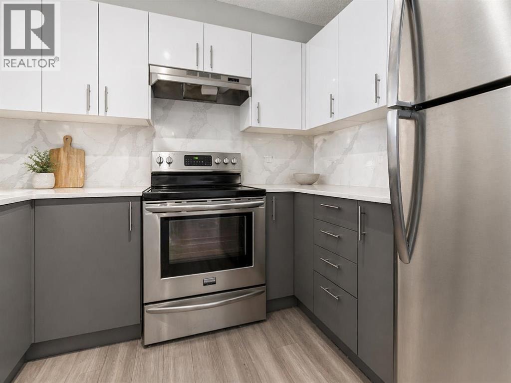 1408, 1111 6 Avenue SW — photo 3