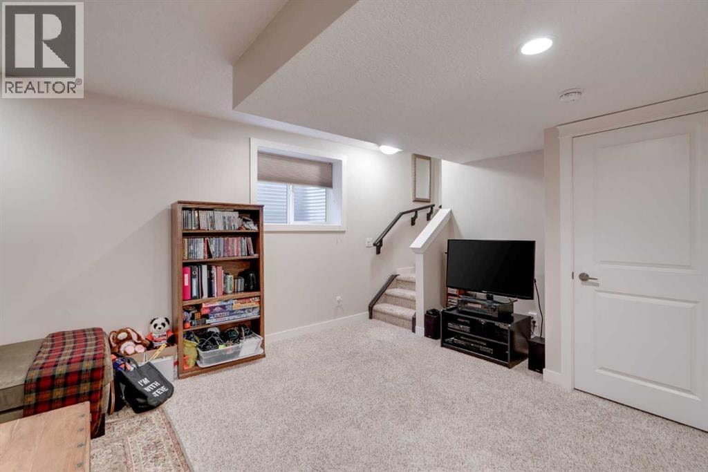 2, 309 15 Avenue NE — photo 17