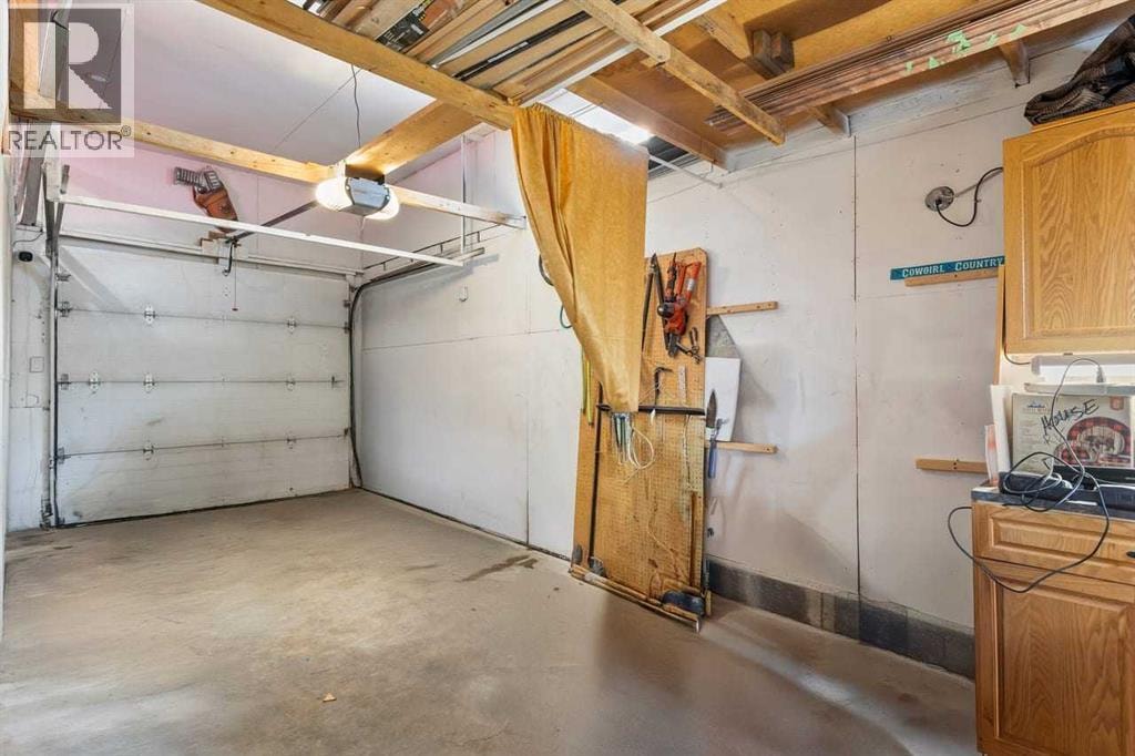 1509 38 Street SE — photo 33