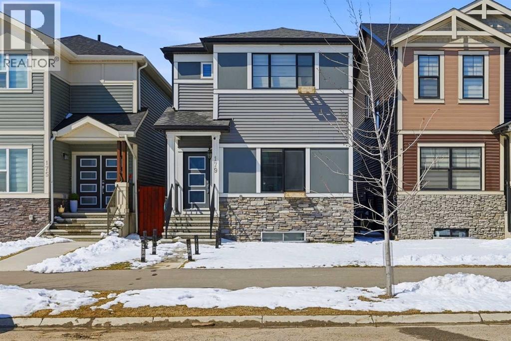 179 Homestead Drive NE — photo 2