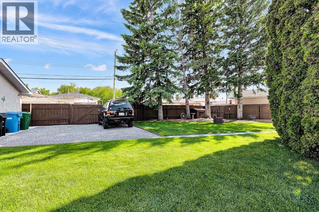 173 Margate Close NE — photo 23