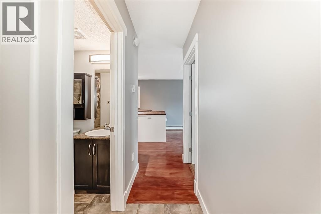 4, 2902 17 Avenue SW — photo 36