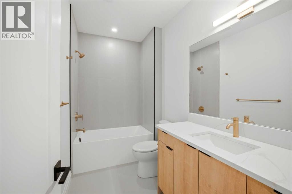 1529 18 Avenue NW — photo 50