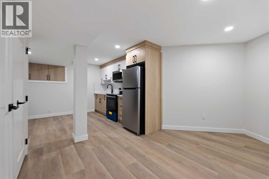 2031 24 Avenue NE — photo 18
