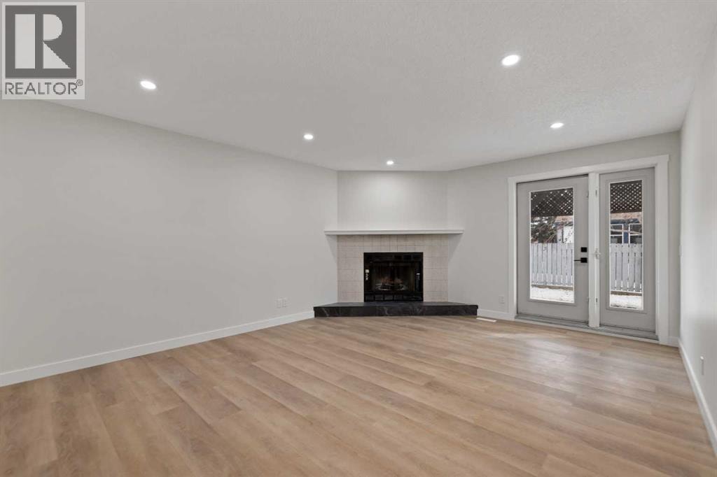2031 24 Avenue NE — photo 17