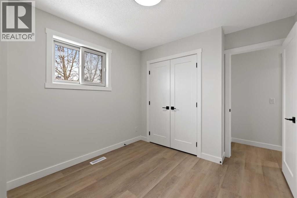 2031 24 Avenue NE — photo 13