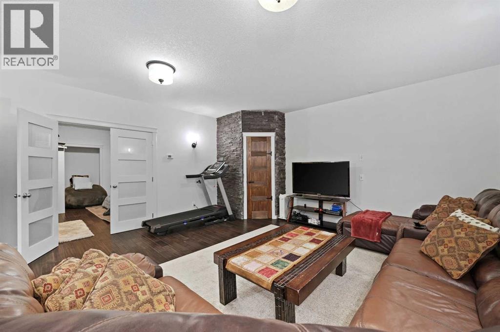 129 Springbluff Boulevard SW — photo 29