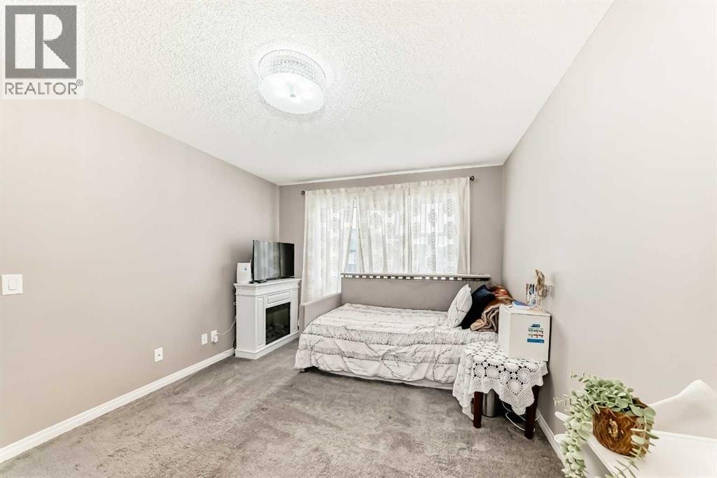 127 Windford Gardens SW — photo 18