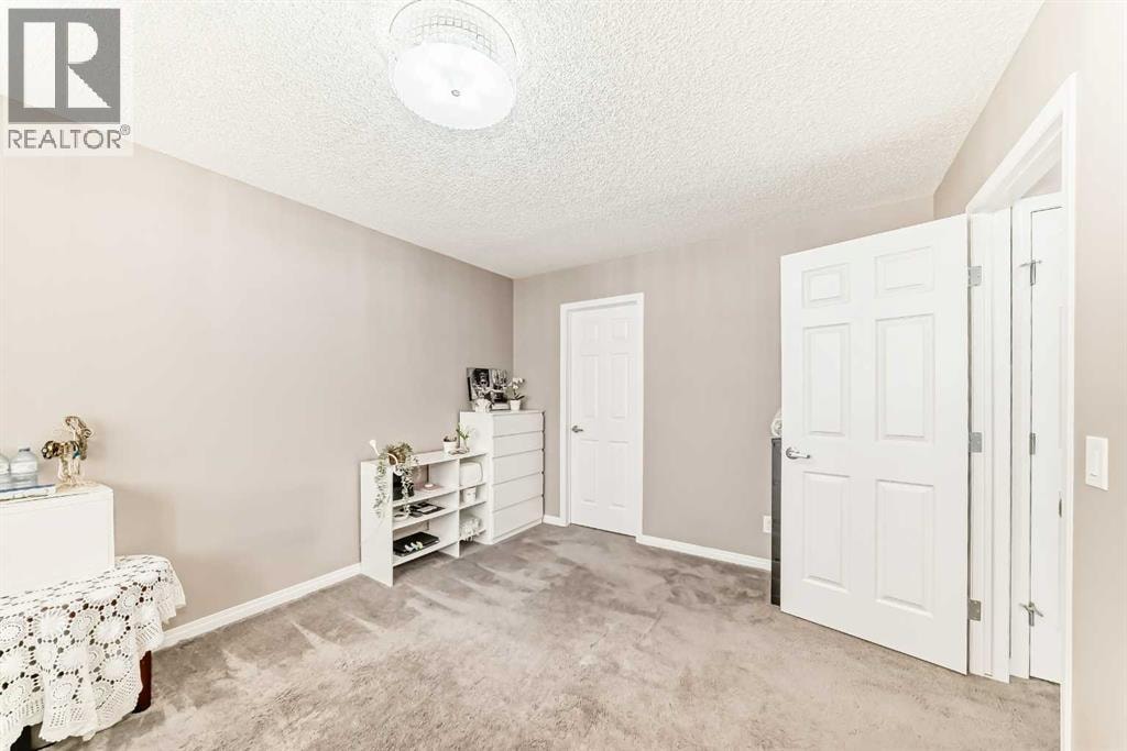 127 Windford Gardens SW — photo 20