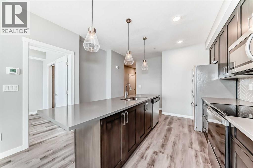 403, 200 Shawnee Square SW — photo 10