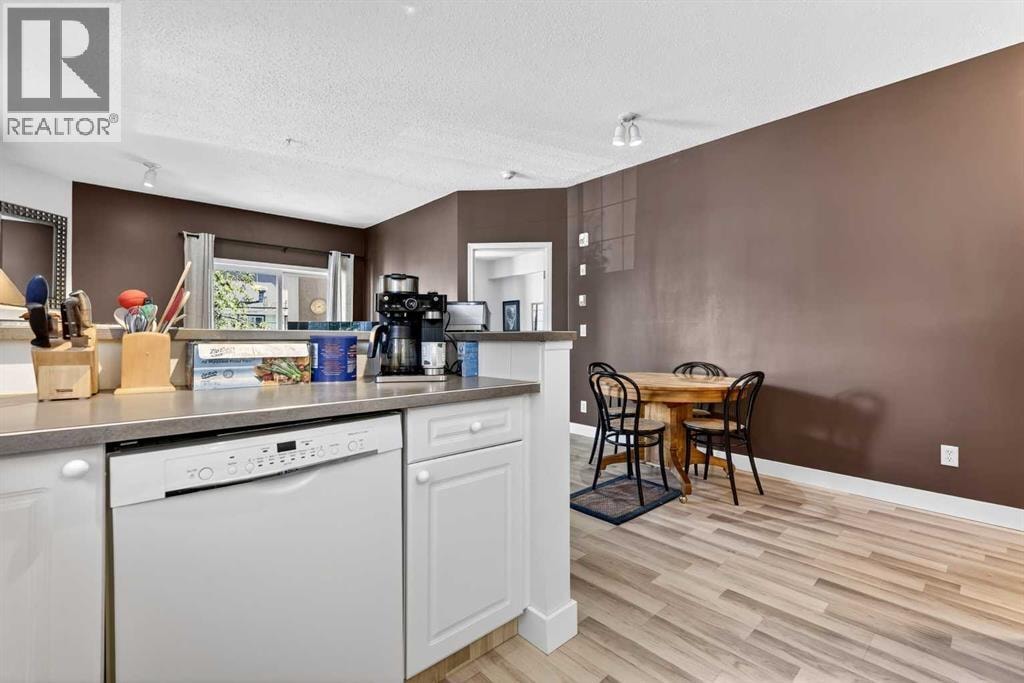 219, 126 14 Avenue SW — photo 12