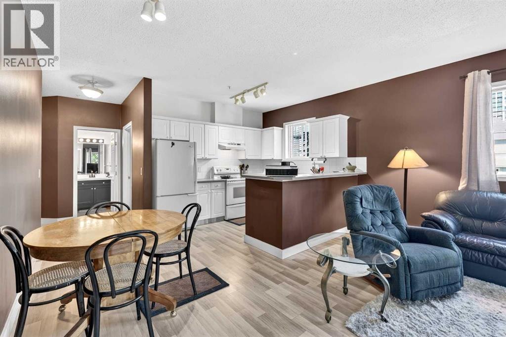 219, 126 14 Avenue SW — photo 15