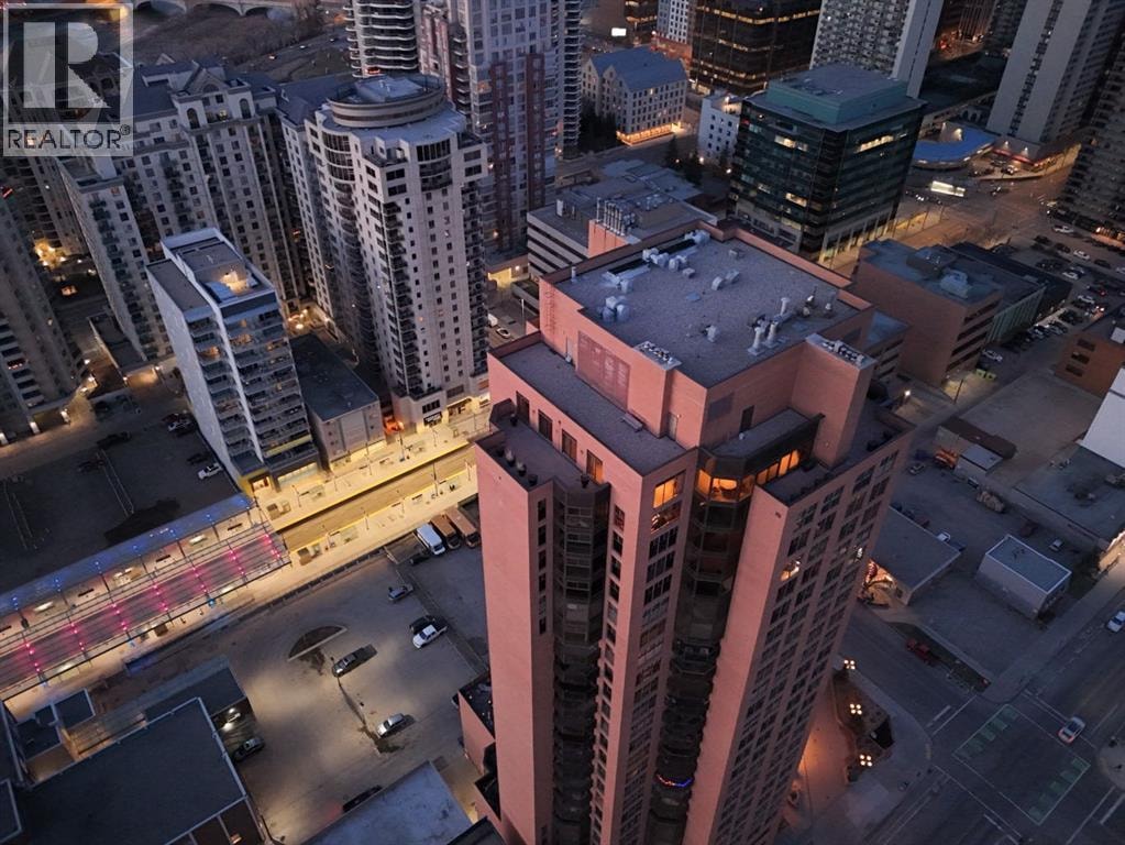 2800, 1100 8 Avenue SW — photo 2