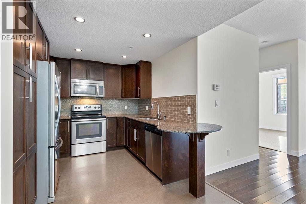 310, 16 Varsity Estates Circle NW — photo 20