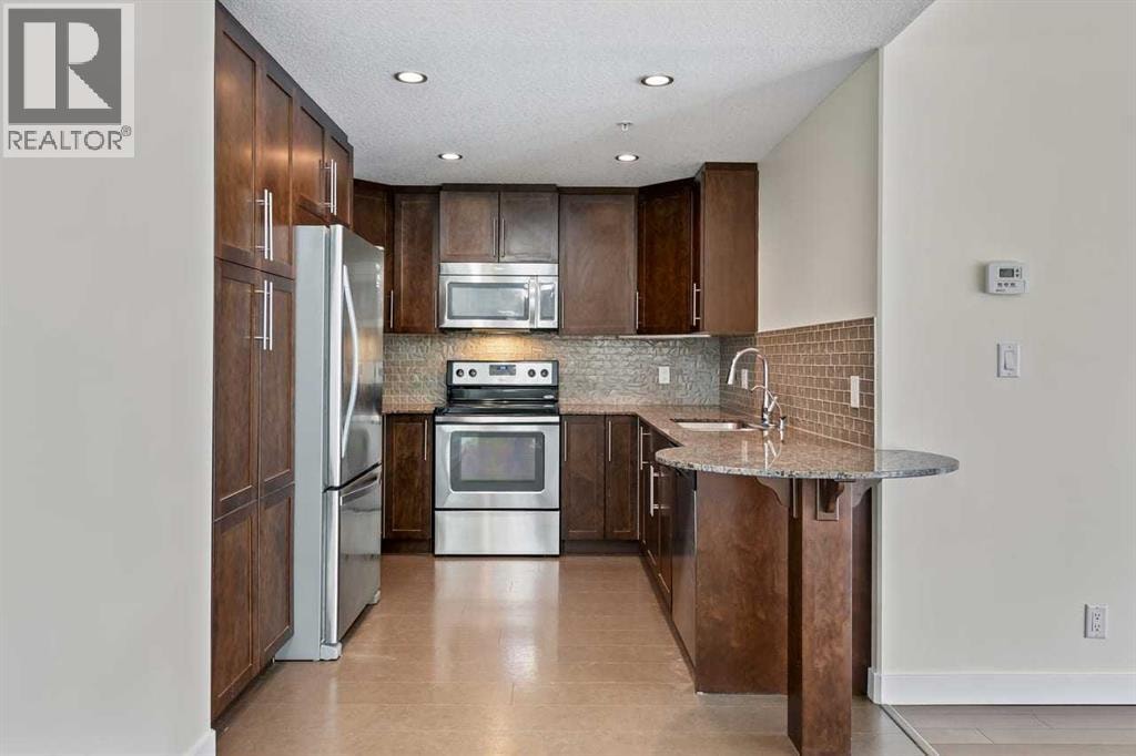 310, 16 Varsity Estates Circle NW — photo 19