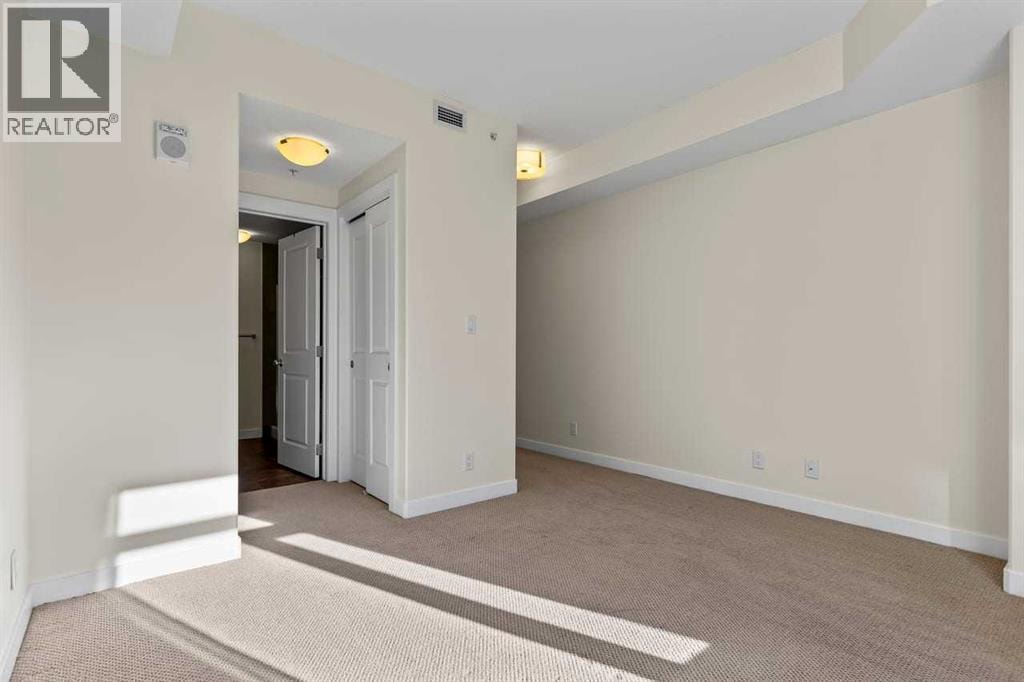 310, 16 Varsity Estates Circle NW — photo 12
