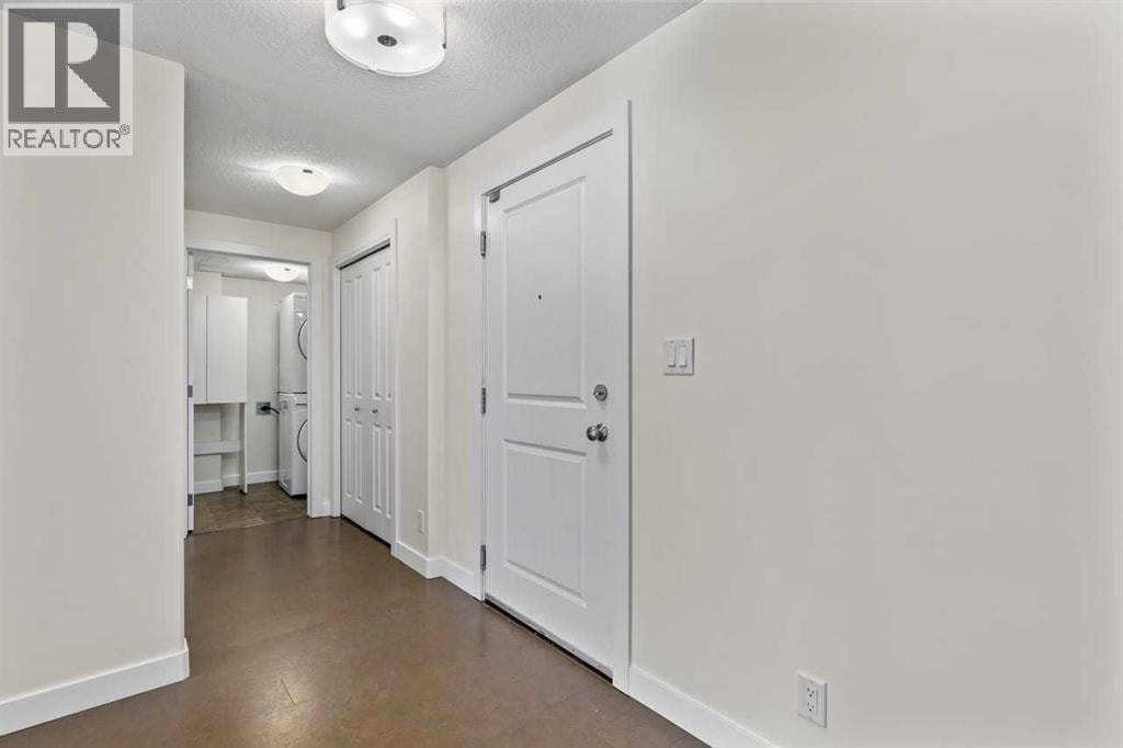 310, 16 Varsity Estates Circle NW — photo 25