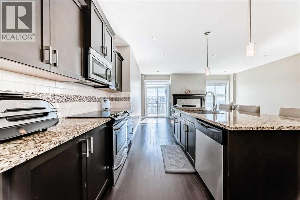 46 Nolanfield Road NW — photo 8