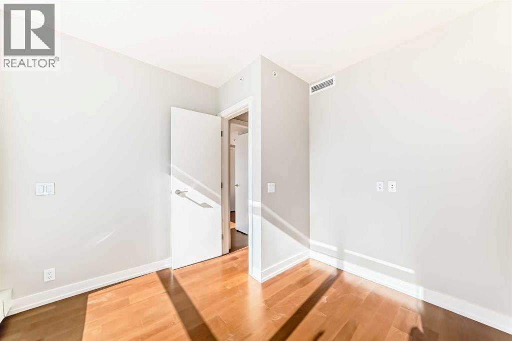 1126, 222 Riverfront Avenue SW — photo 31