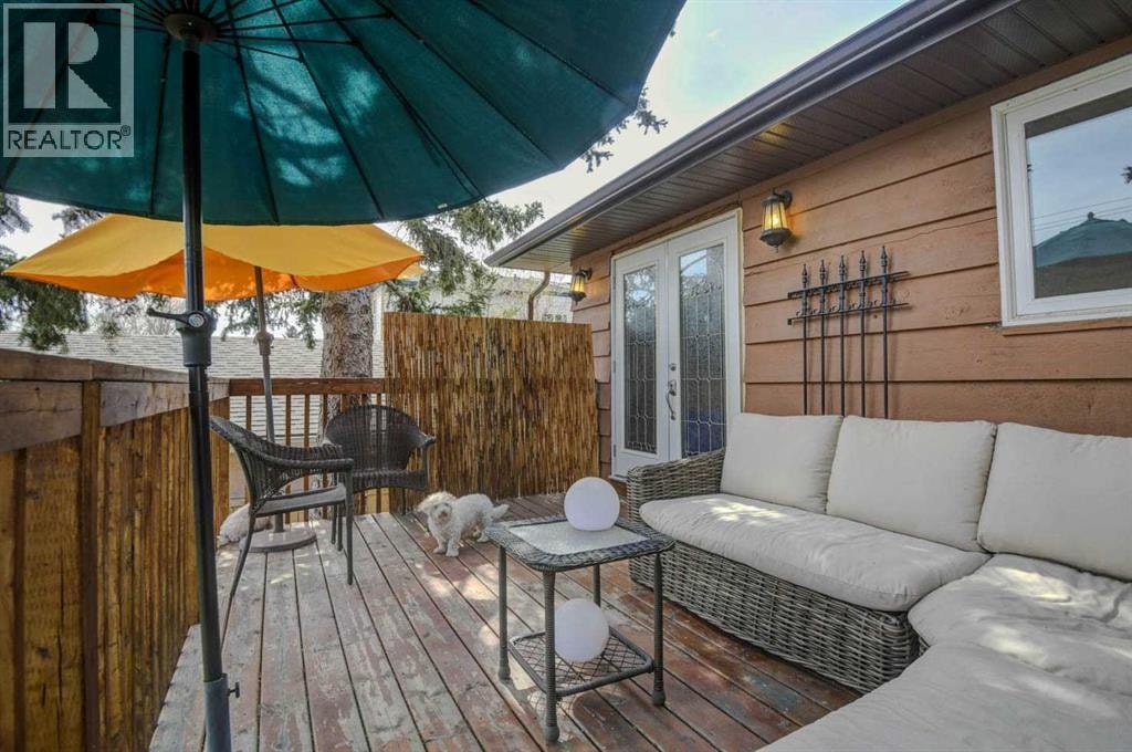 8116 33 Avenue NW — photo 39