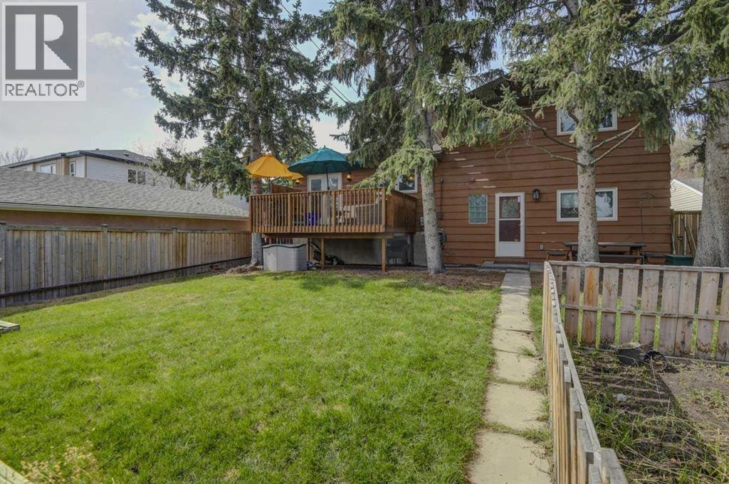 8116 33 Avenue NW — photo 35