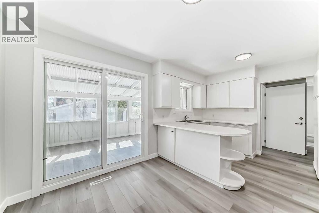 1508 45 Street SE — photo 14