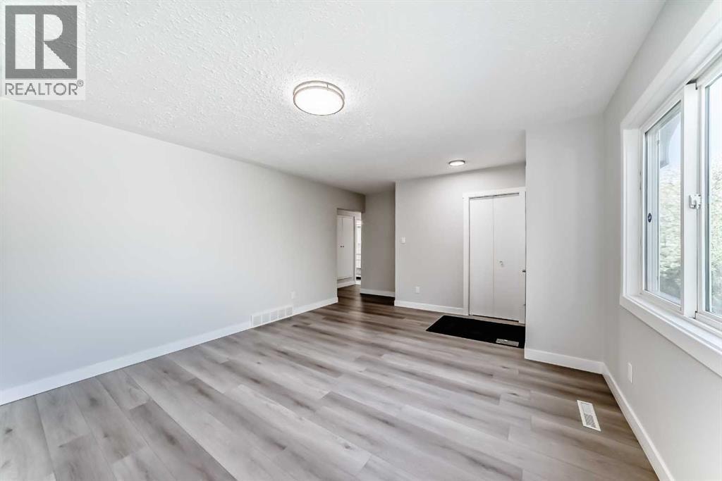 1508 45 Street SE — photo 6