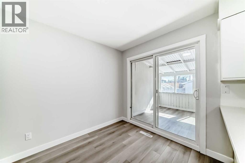 1508 45 Street SE — photo 13