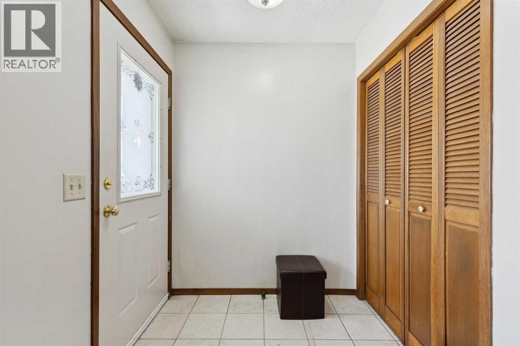 156 Falshire Close NE — photo 3