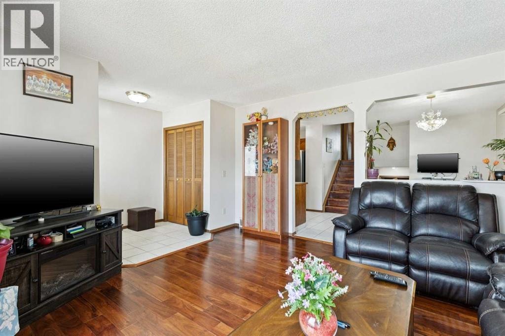 156 Falshire Close NE — photo 7