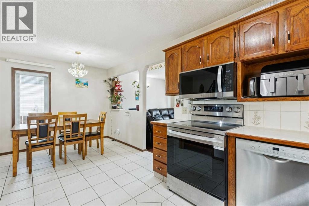156 Falshire Close NE — photo 14